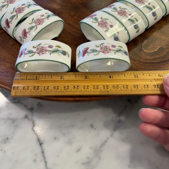 Minton Haddon Hall Green Line Bone China Napkin Rings. Sets of 6. - Picture 5 of 6